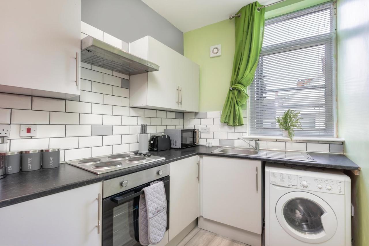 Stockton Town Centre Studio Apartments Free Parking And Wi-Fi Exterior photo